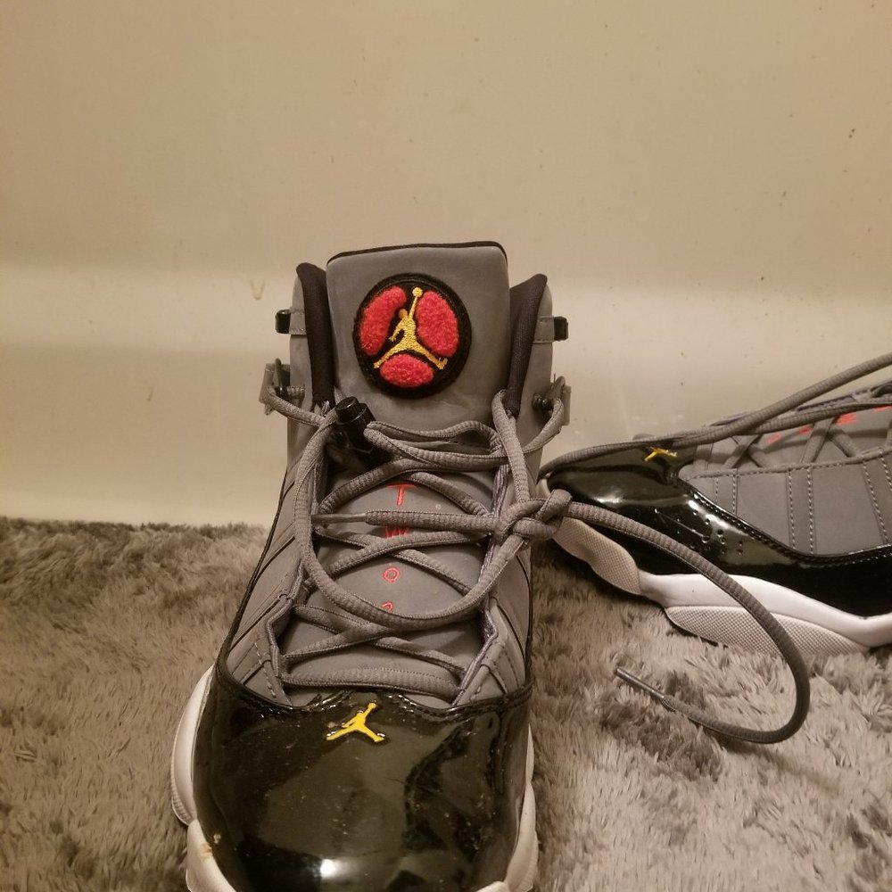 AIR JORDAN
